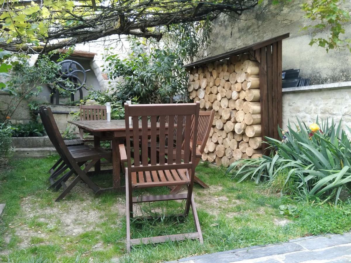 Maison de charme à La Rochelle Croix-Chapeau Exterior foto